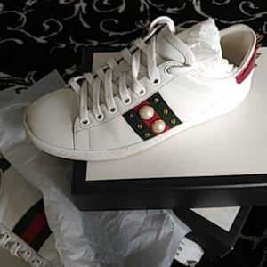 Gucci shoes